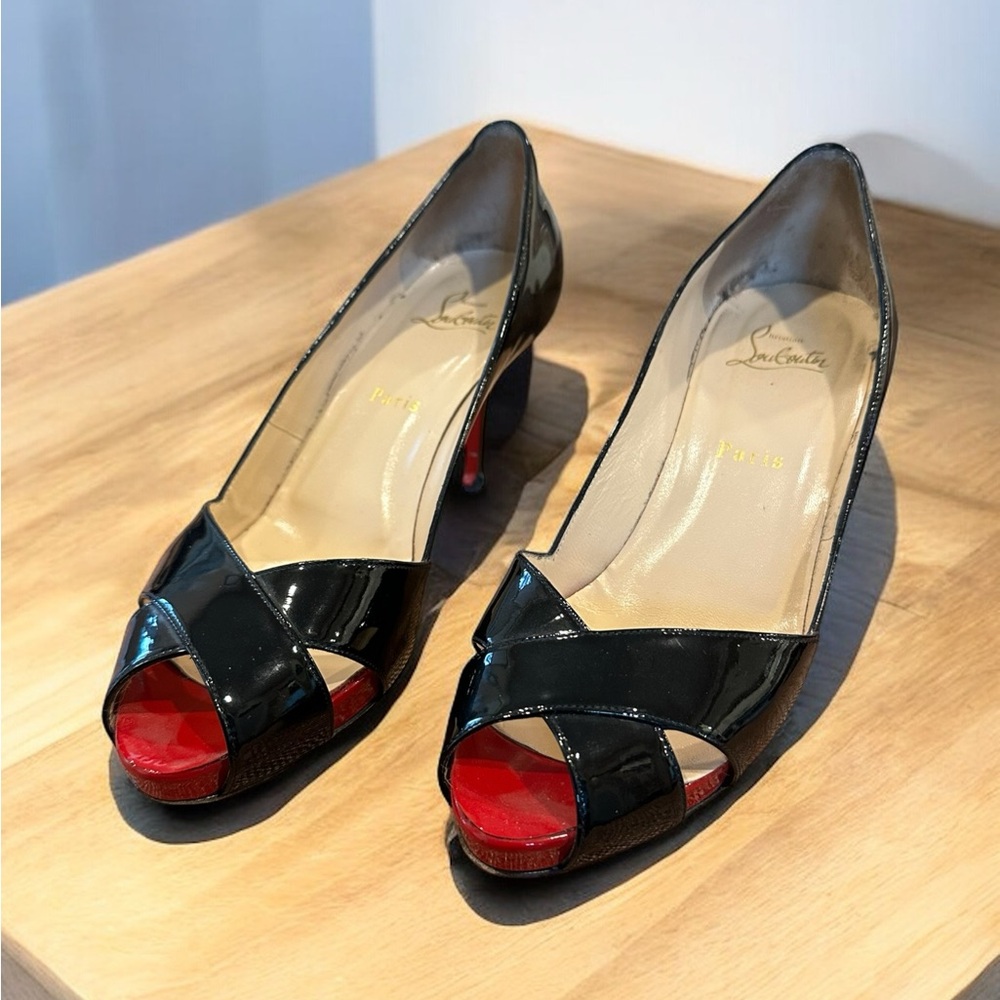 Wore maybe 10 times. The soles can be repaired. Otherwise is good  condition.